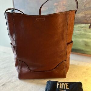 Frye Leather Tote Bag with Minimalist Design
